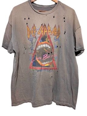 DEF LEPPARD Love Bites Distressed Grunge Band Tee Rock Metal Alt XL